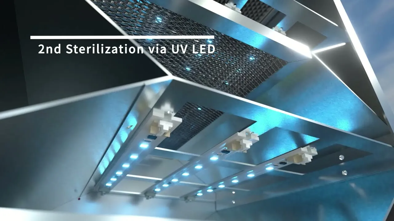공기청정기 내부를 카메라가 지나가며 파란 UV LED가 줄지어 켜지는 3D 전시 영상 장면